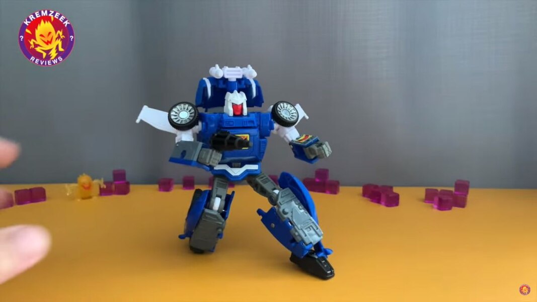 Transformers War For Cybertron Kingdom Tracks  (17 of 34)